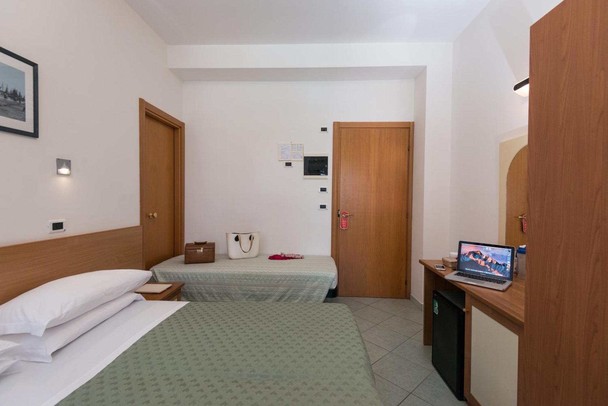 Hotel Haiti San Benedetto del Tronto Room photo